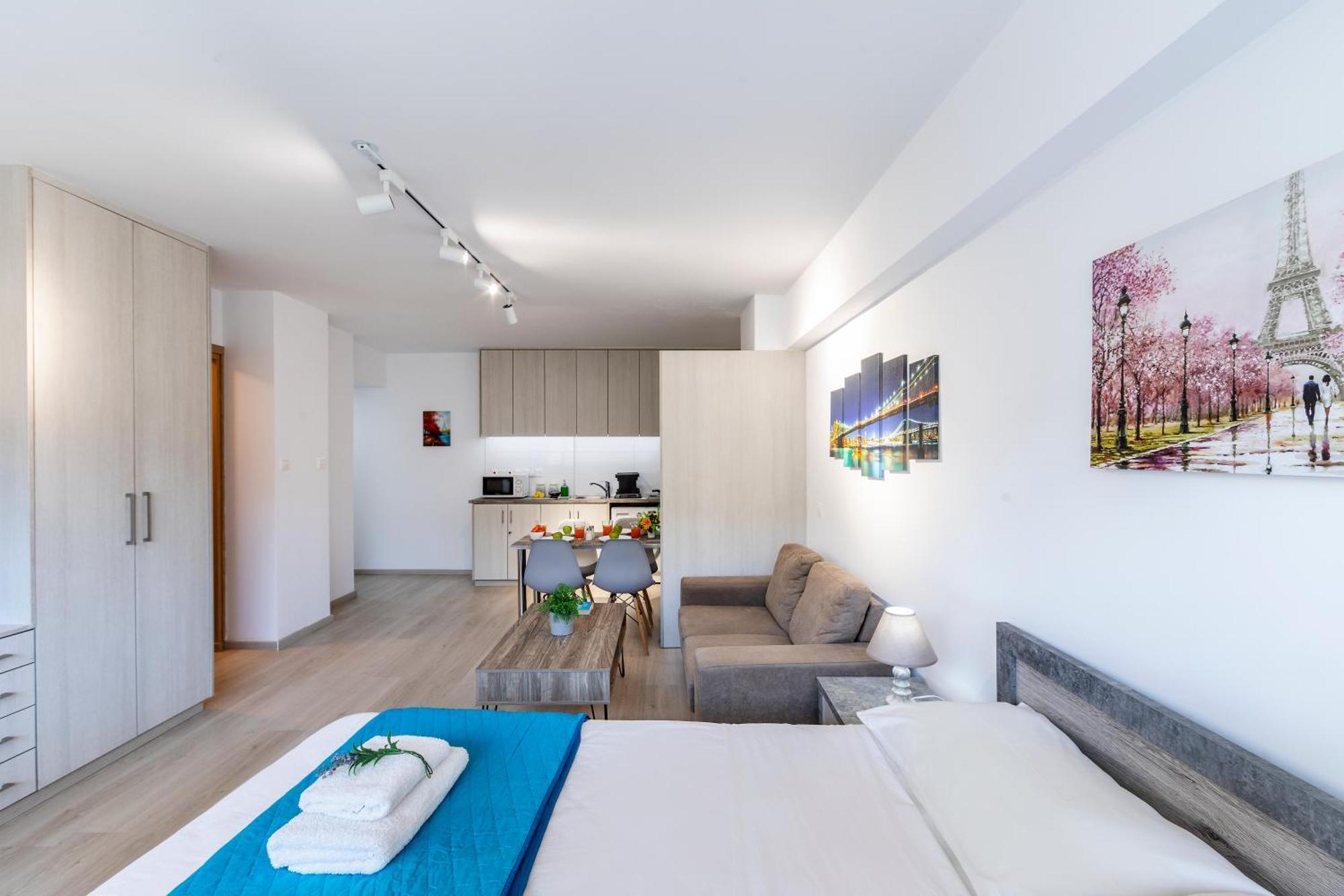 C-Premium Apts 100M From Beach And City Centre Larnaca Exterior photo