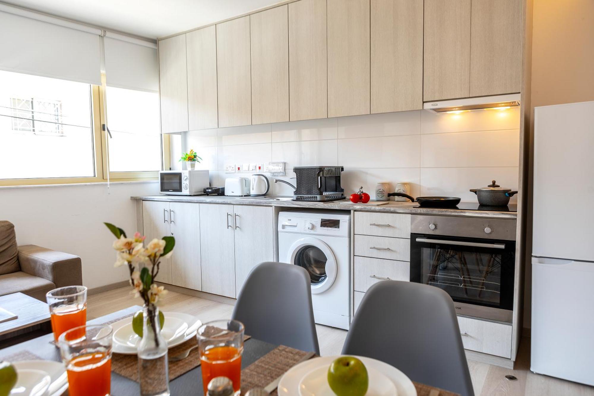 C-Premium Apts 100M From Beach And City Centre Larnaca Exterior photo