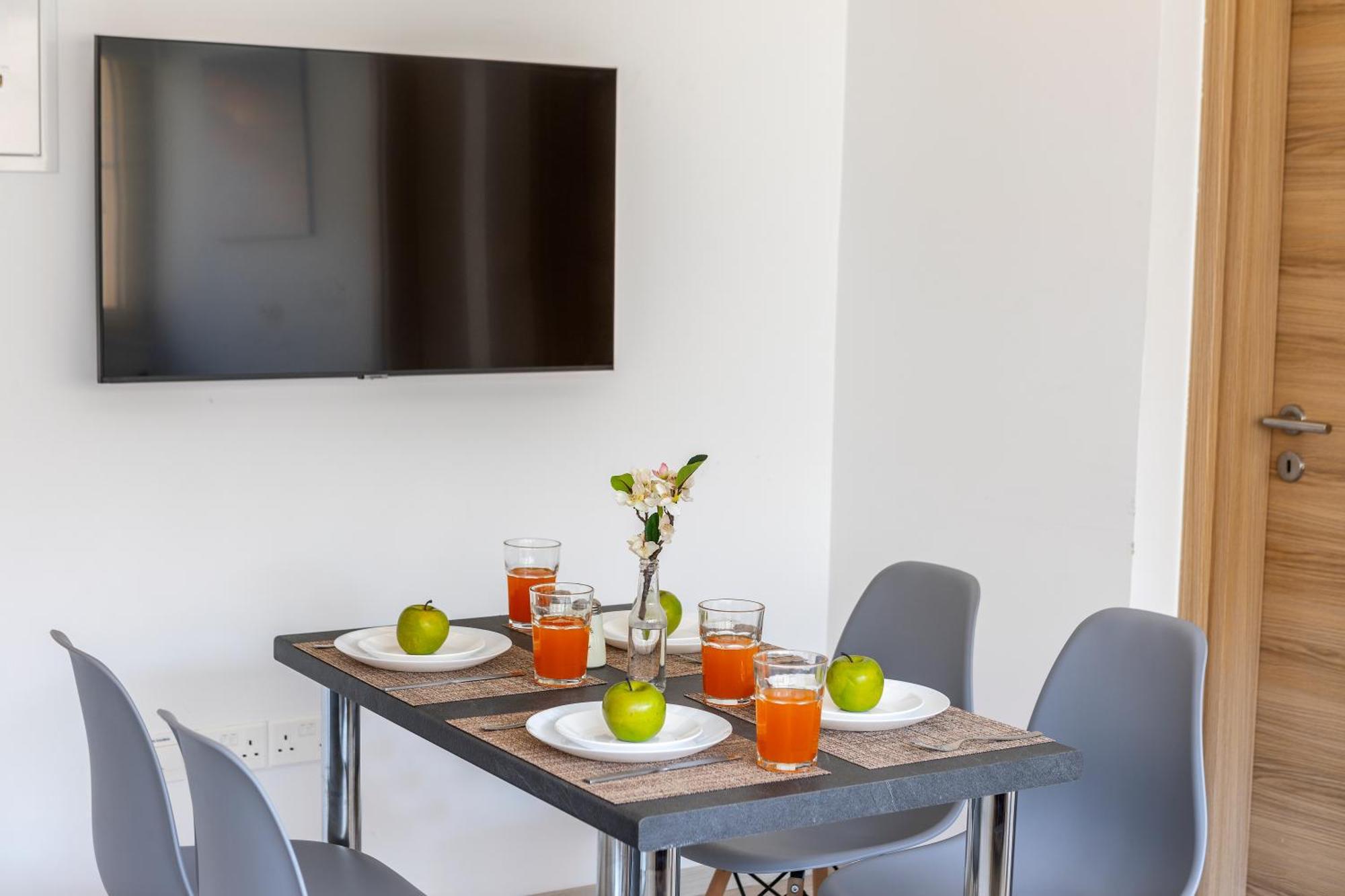 C-Premium Apts 100M From Beach And City Centre Larnaca Exterior photo